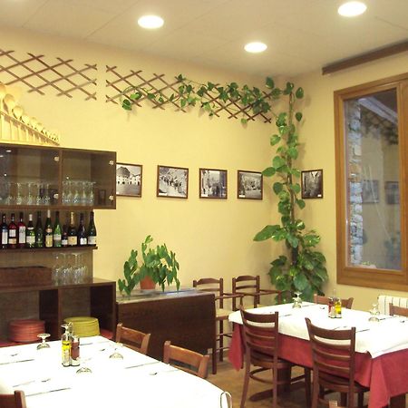 Hostal Les Roquetes ケラルブス エクステリア 写真