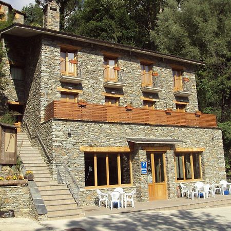 Hostal Les Roquetes ケラルブス エクステリア 写真