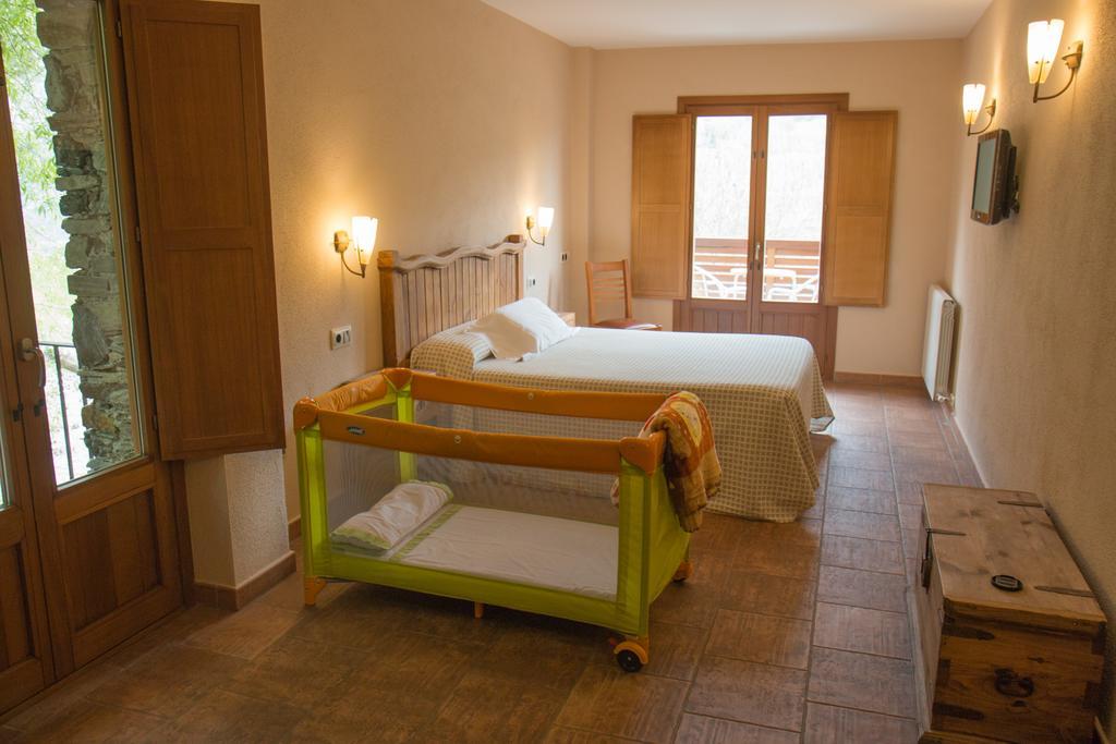 Hostal Les Roquetes ケラルブス エクステリア 写真