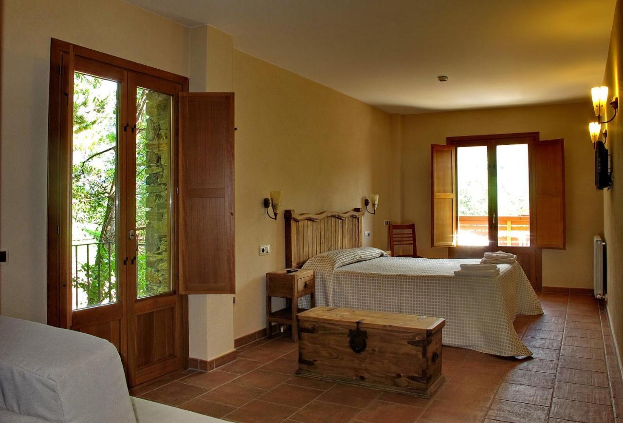 Hostal Les Roquetes ケラルブス エクステリア 写真