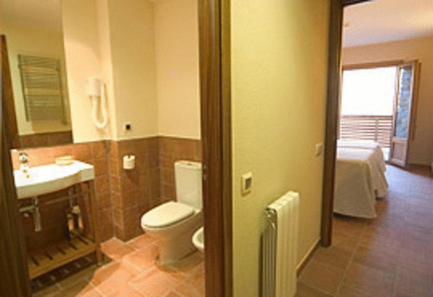 Hostal Les Roquetes ケラルブス 部屋 写真